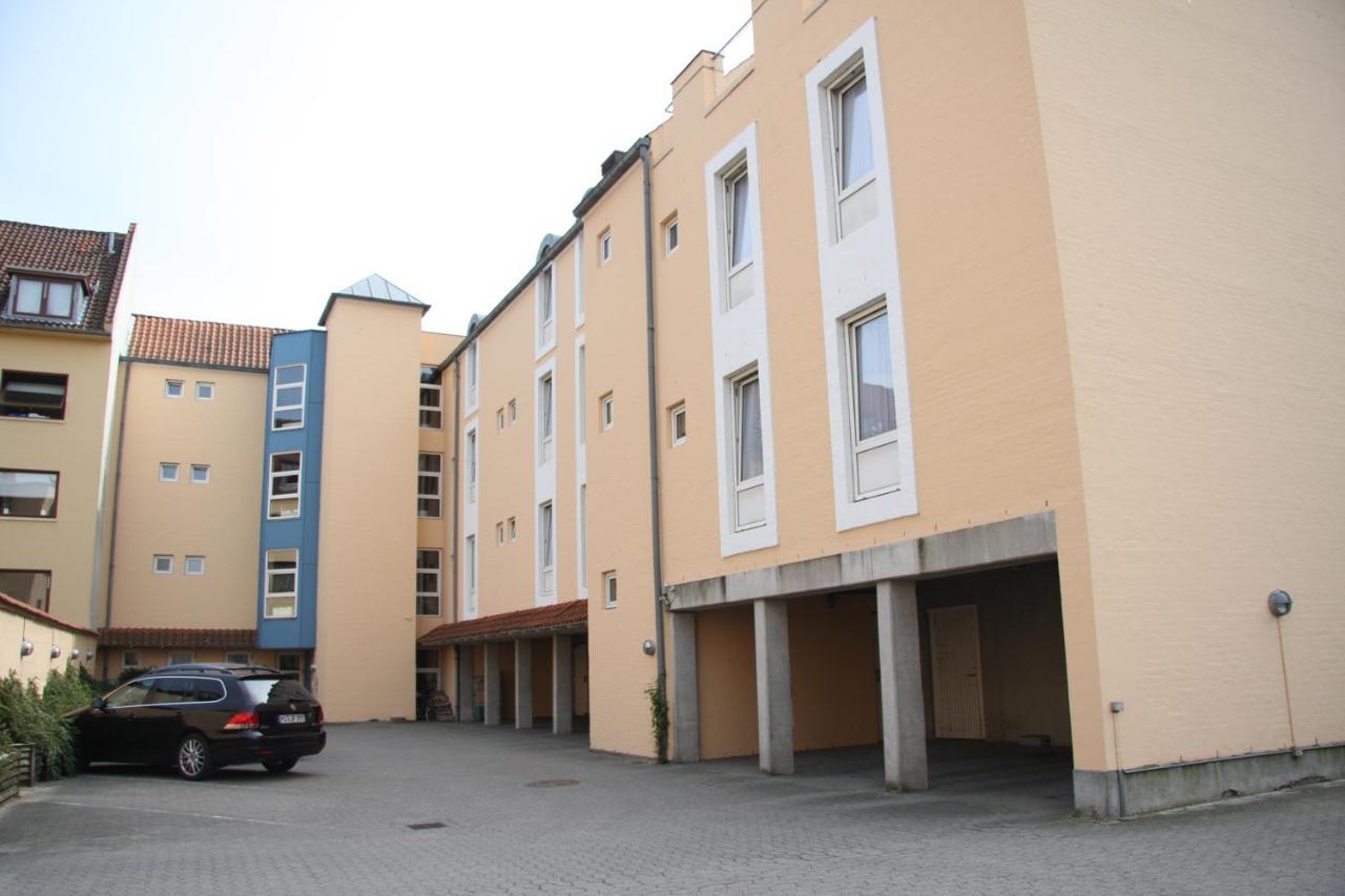 אודנזה City Hotel Apartments מראה חיצוני תמונה